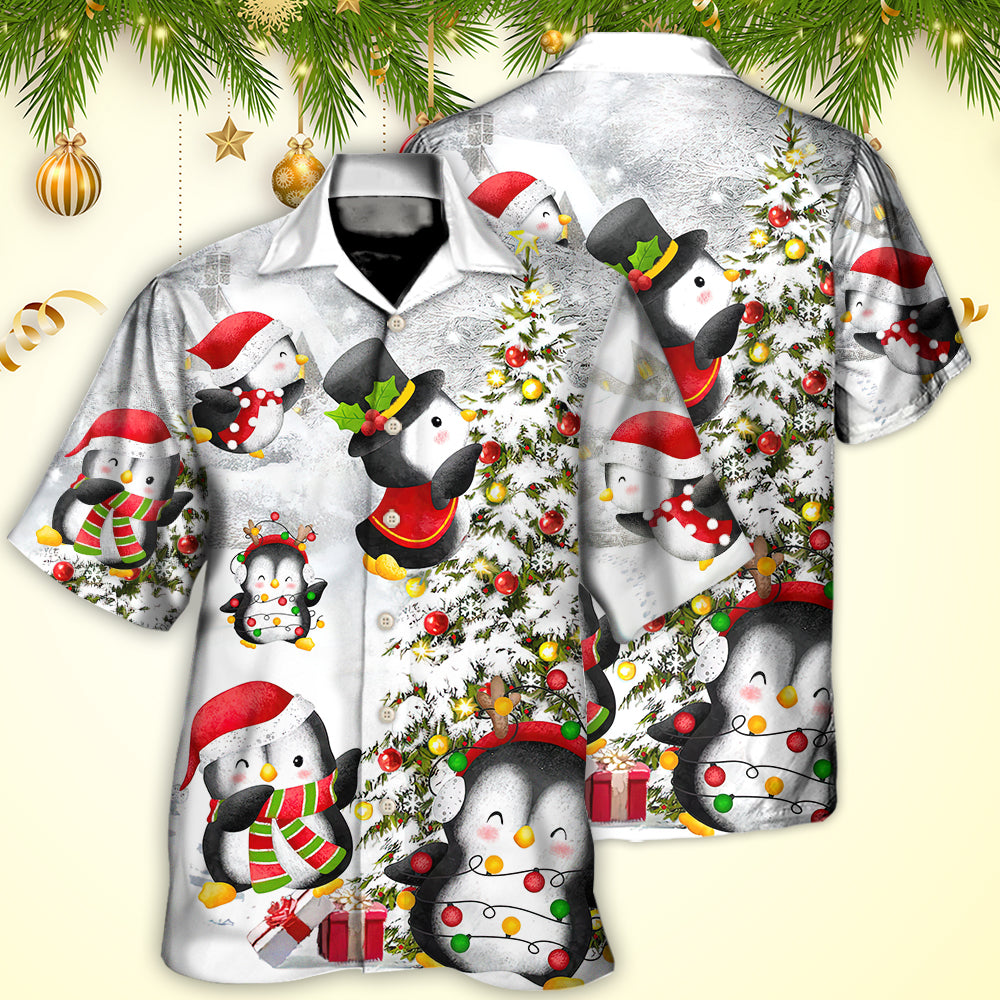 Christmas Chilling Penguin Family In Love Christmas - Hawaiian Shirt
